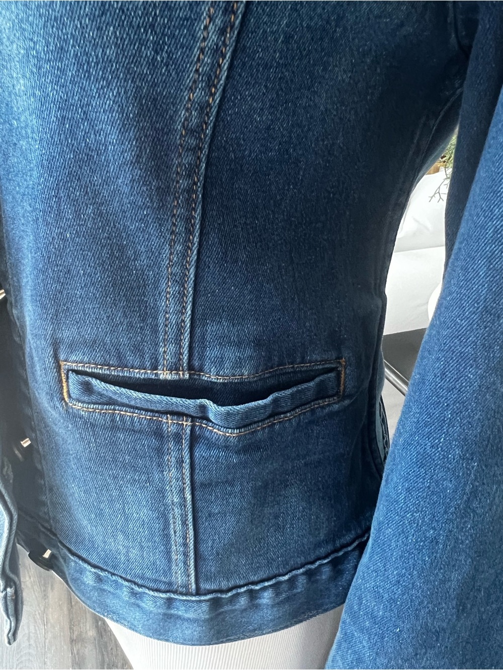 GOOP G.Label Gwyn Fitted Women's Denim Jacket with puffed shoulder detail size M - Picture 5 of 10
